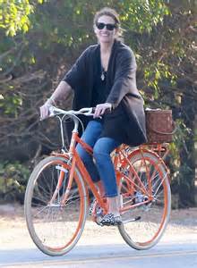 Julia Roberts bicycling