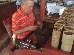 Rolling cigar, Pinar del Rio, Cuba